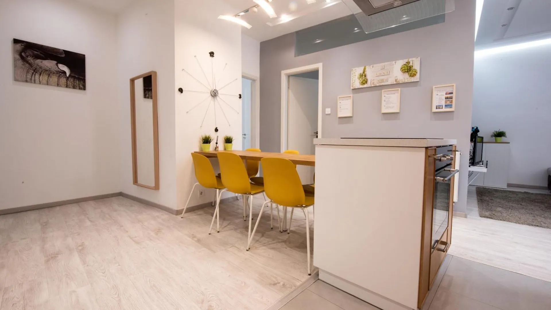 Modern Downtown Retreat At Akacfa 36 Apartment Budapest 0*,