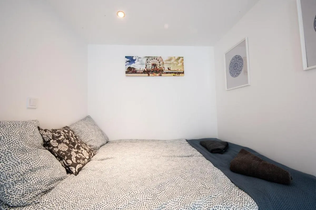 Modern Downtown Retreat At Akacfa 36 Apartment Budapest Hungary