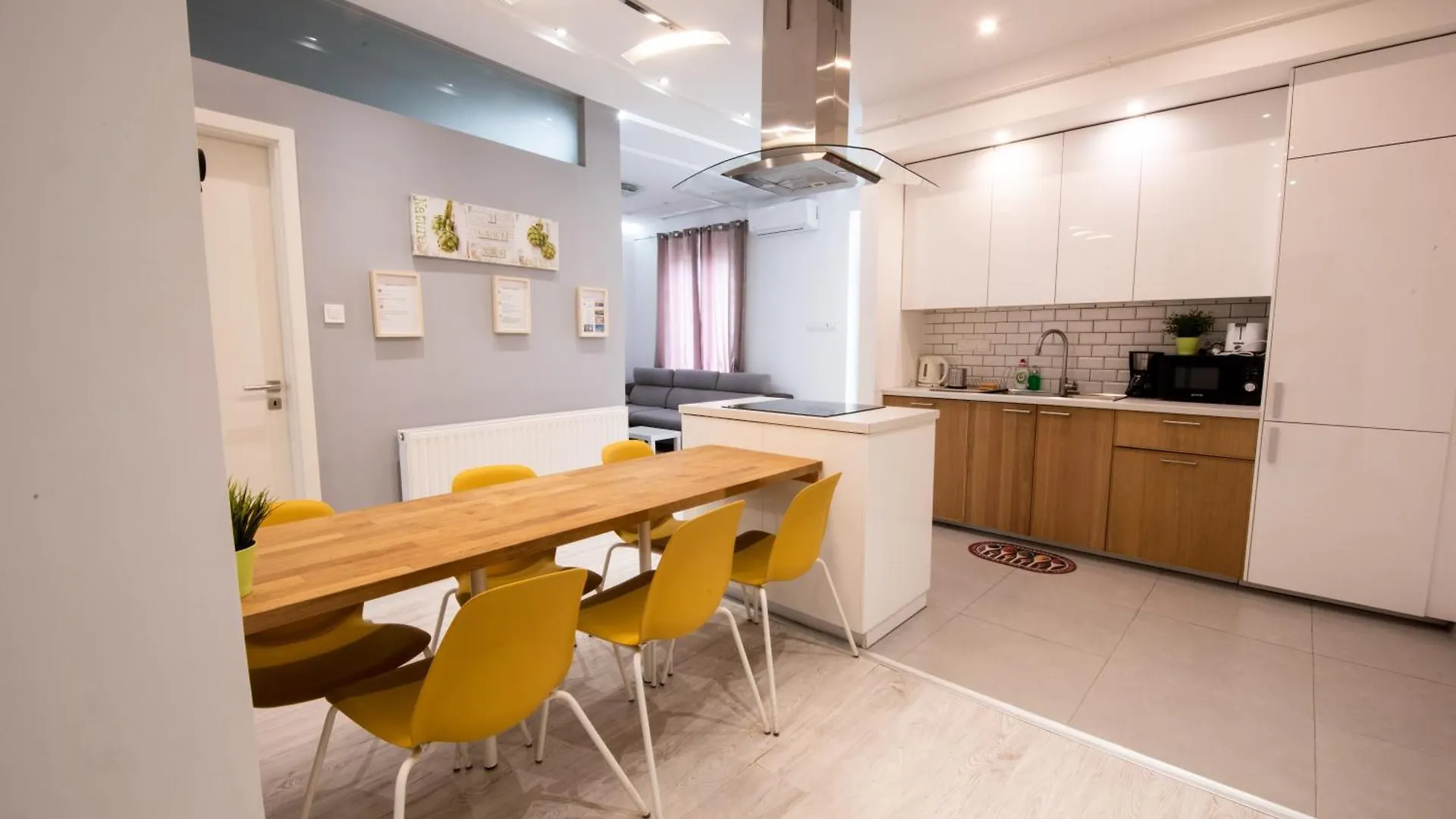 Apartamento Modern Downtown Retreat At Akacfa 36 Budapest Hungría
