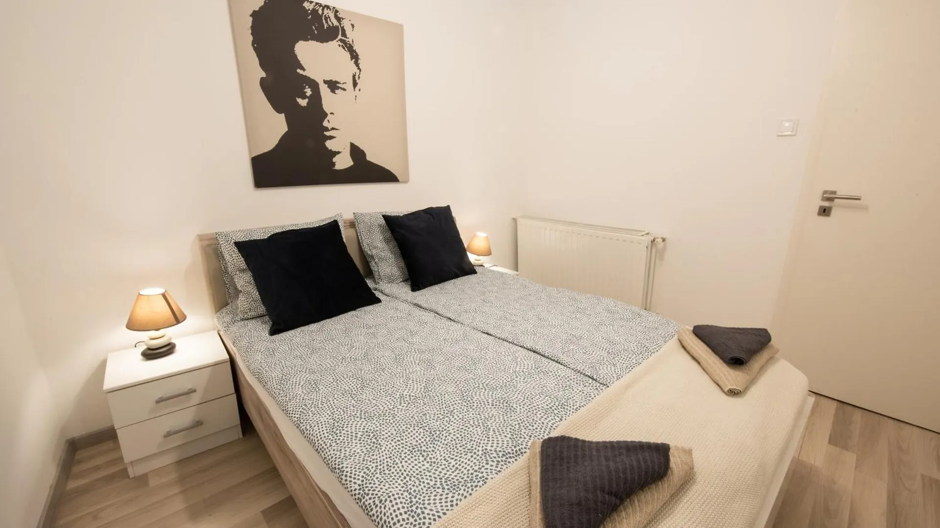 Modern Downtown Retreat At Akacfa 36 Apartment Budapest