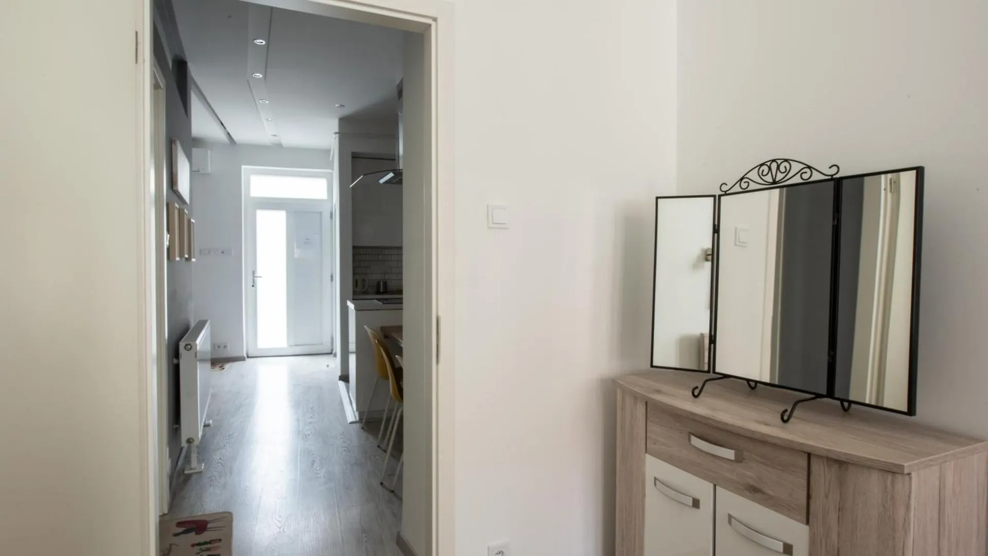 Modern Downtown Retreat At Akacfa 36 Apartment Budapest